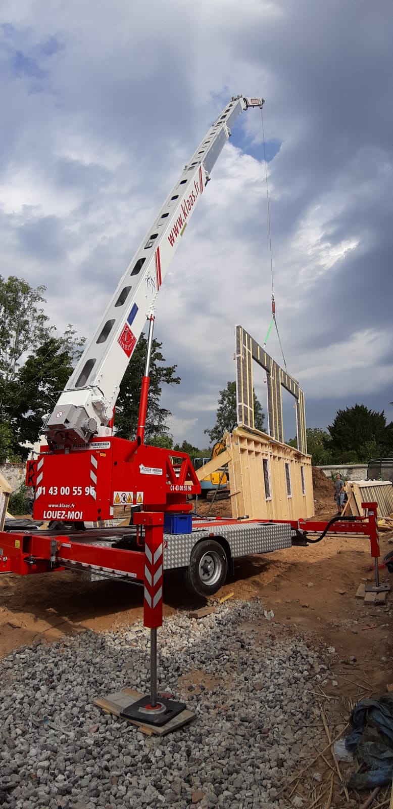 grue pour maison mob levage d'un mur