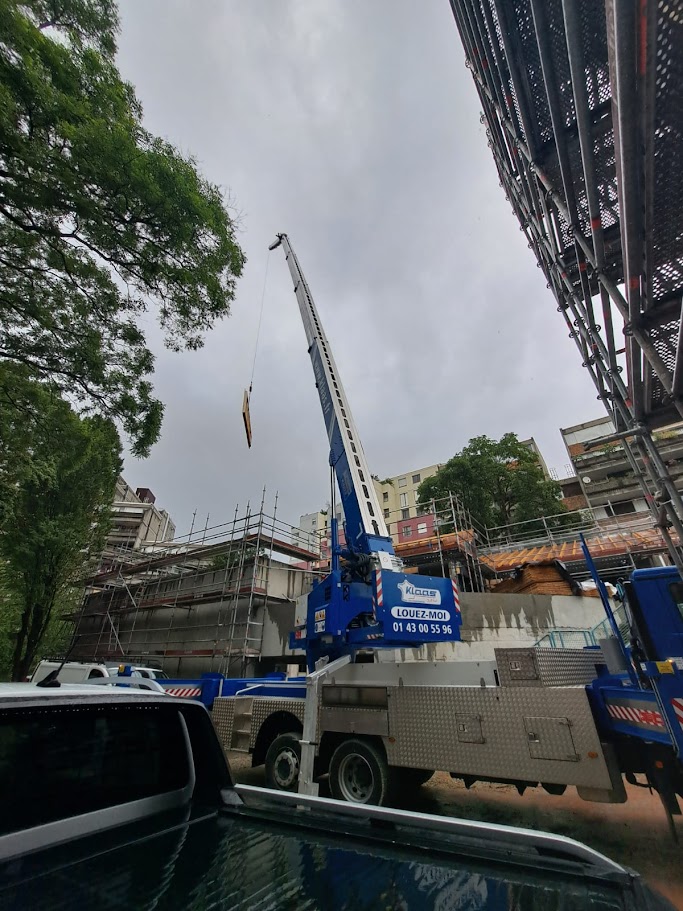 Levage avec un camion grue Klaas